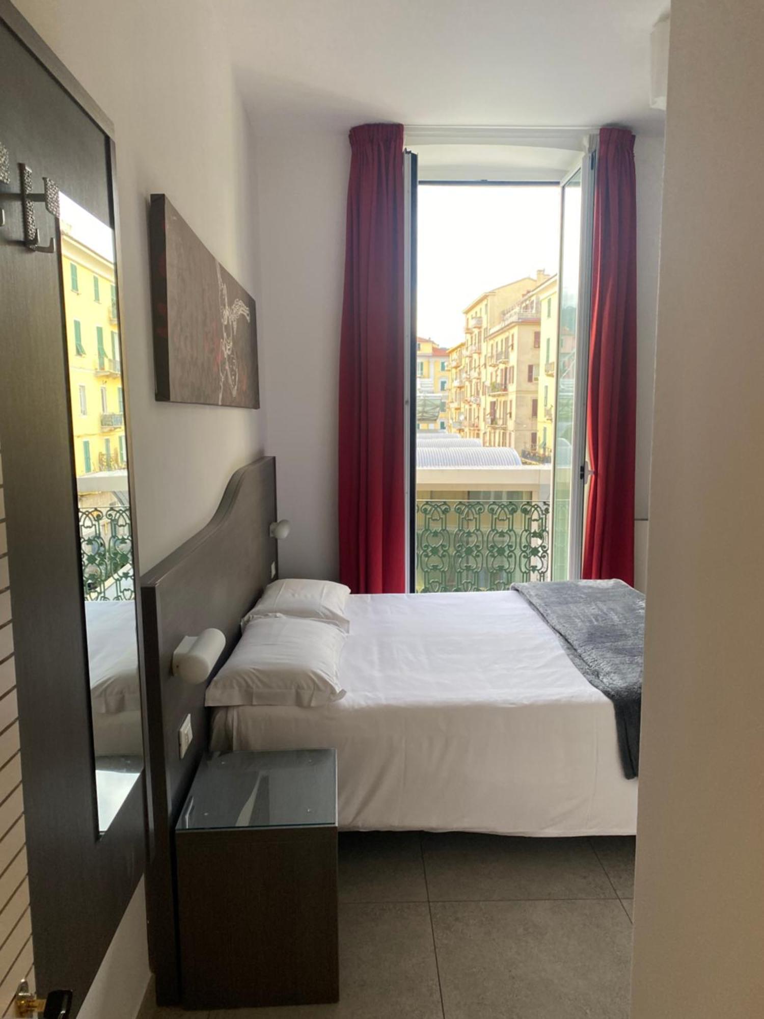 54 Rosselli Rooms Специя Экстерьер фото